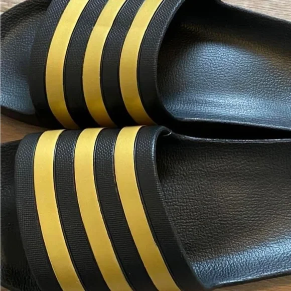 Adidas Men’s Slides - Picture 3 of 8